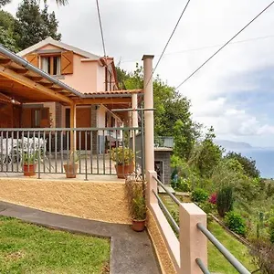 Fantatic House Ponta Delgada (Madeira)